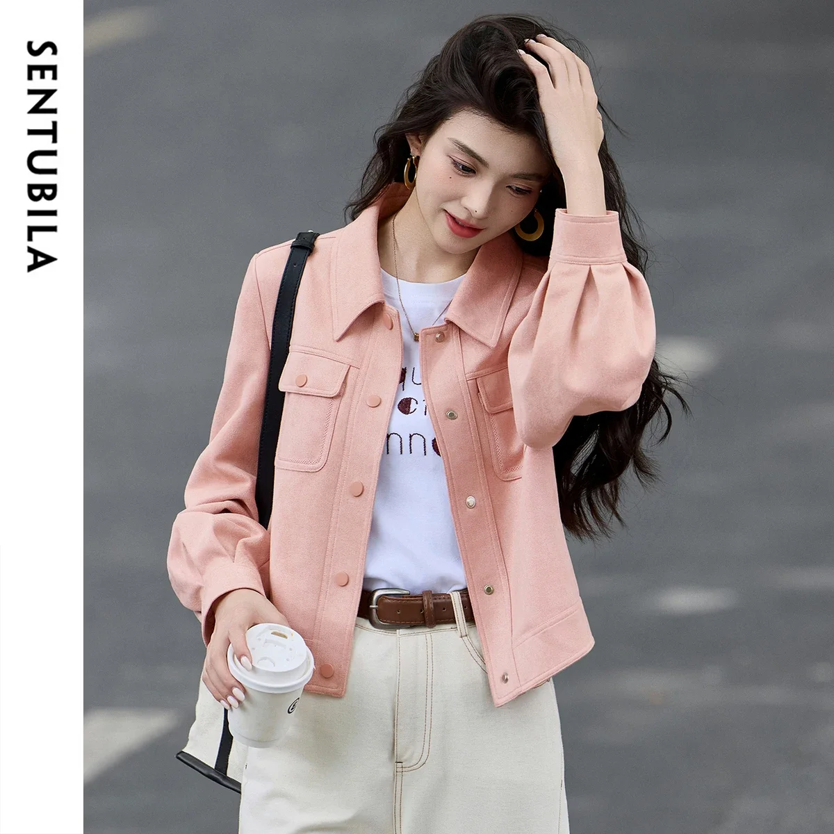 سترة نسائية مخملية من SENTUBILA لخريف 2025 بياقة مقلوبة وأكمام فانوس واحدة الصدر ملابس خارجية قصيرة غير رسمية 153WB2129