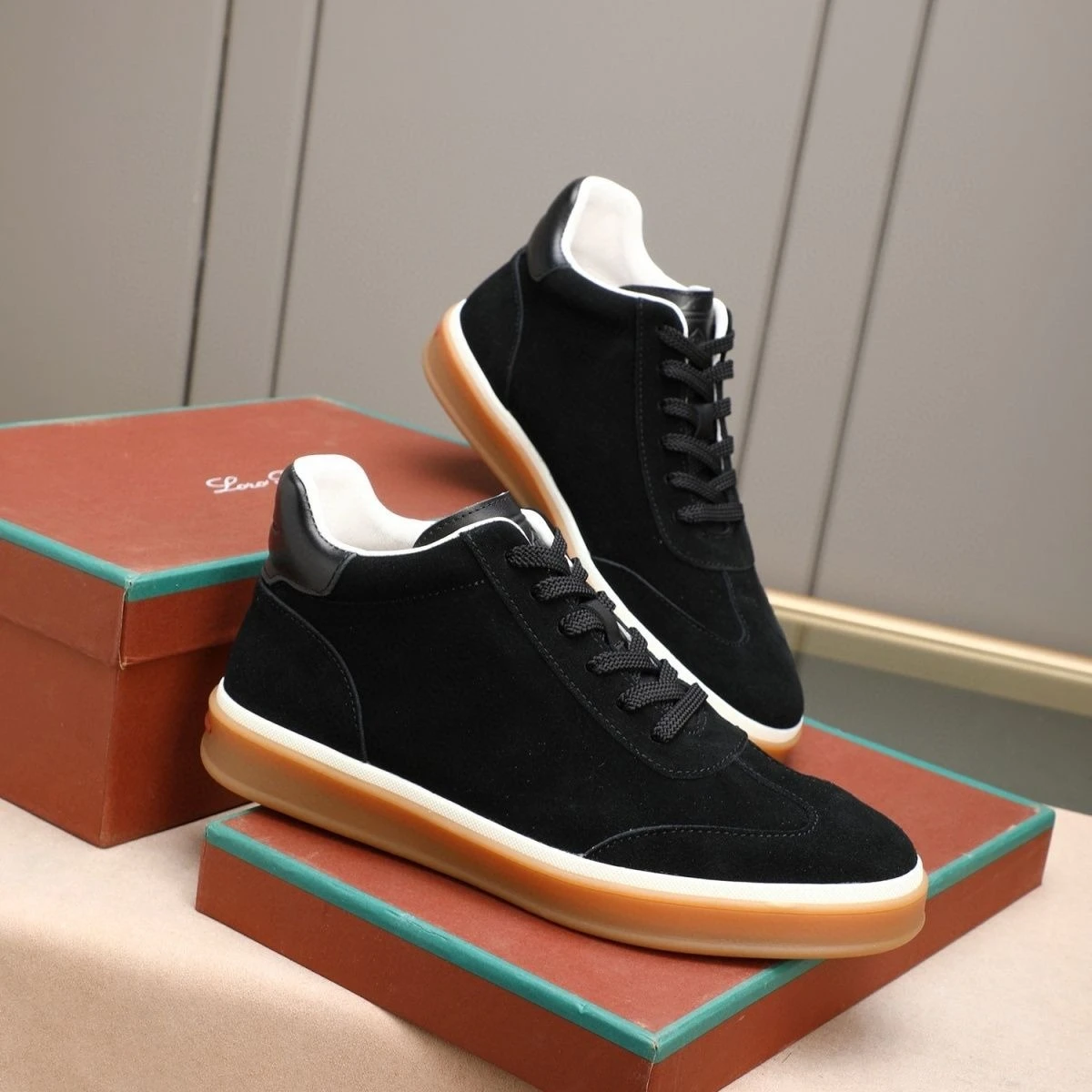

2025 Stylish Fall Men's Dopamine-style Genuine Leather Plus Size High-End High-Top Trainer Casual Lace-Up Board Shoes