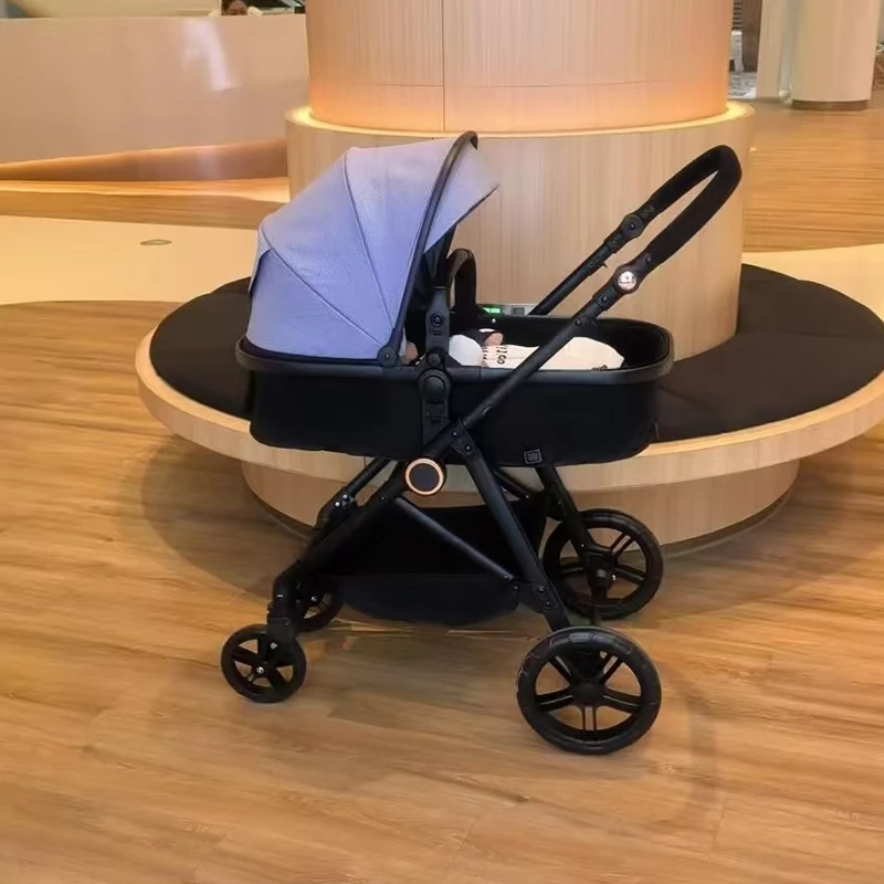 

Высококачественная четырехколесная детская коляска с возможностью сидения, полулежания, складывания и двусторонней регулировки. Легкий.