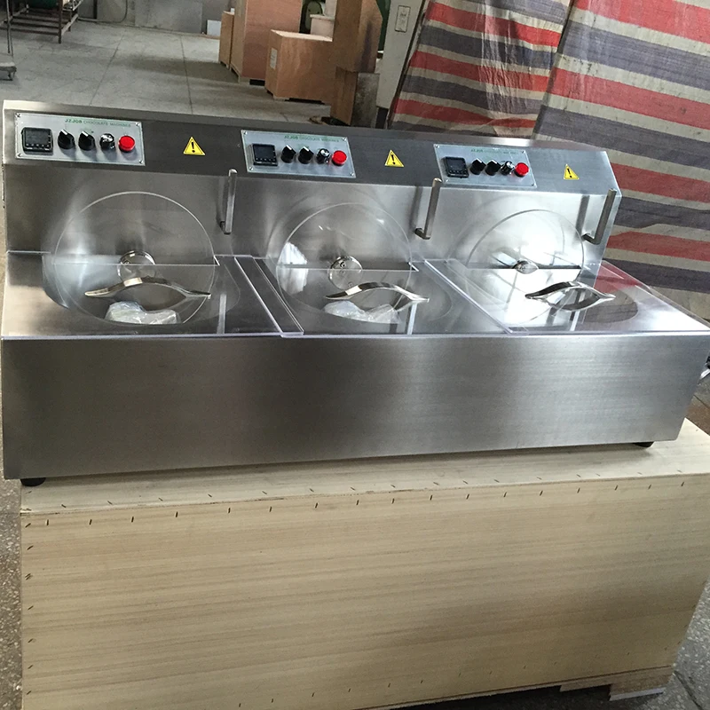 Continuous Small Chocolate Enrobing Machine Chocolate Tempering Melting Covering Machine With Vibrating Table For Sale