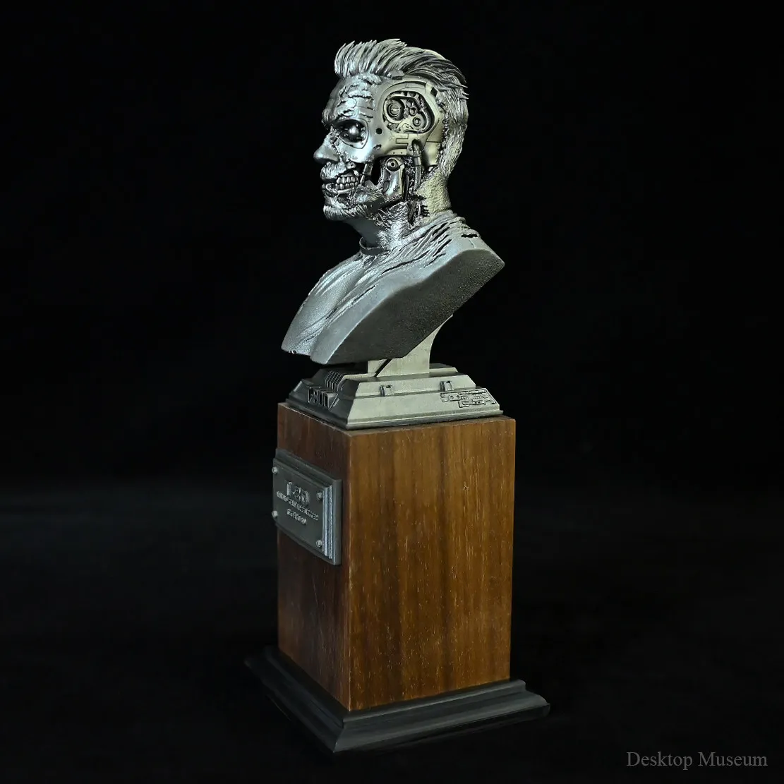 Cyborg Warrior Bust 190mm Handmade Resin Statue Sci-Fi Robot Desk Decor
