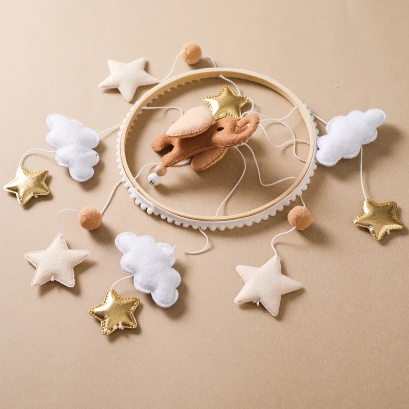 Baby Wooden Rattles Bed Bell Soft Felt Cartoon Elephant Cloudy Star Hanging Bed Bell Mobile Crib Montessori Education Toys