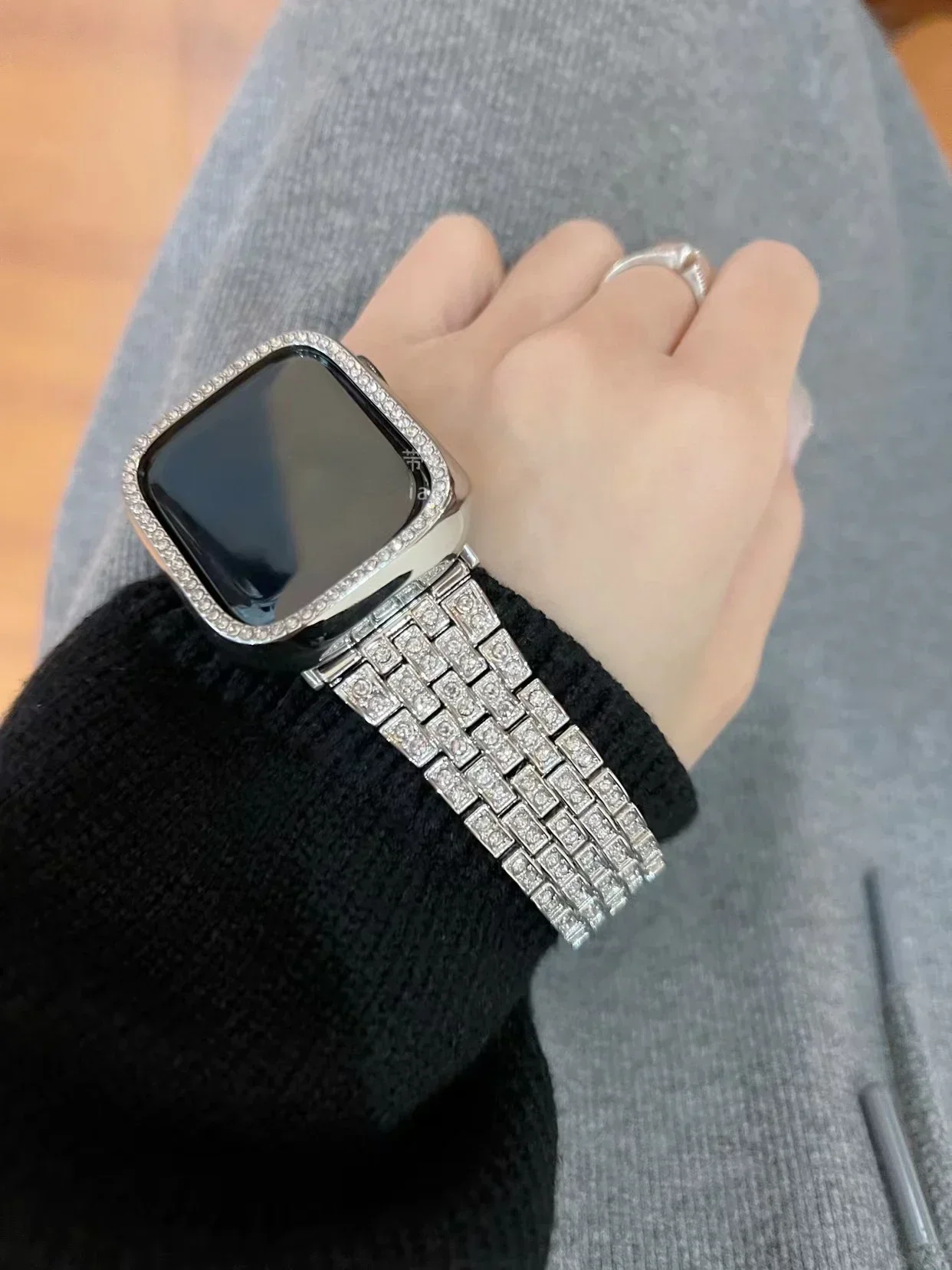 Luxury Diamond Strap for Apple Watch Ultra 49mm 10 46mm 42 for IWatch Series9 8 7 6 5 4 45mm 44 40 38 Stainless Steel Women Band