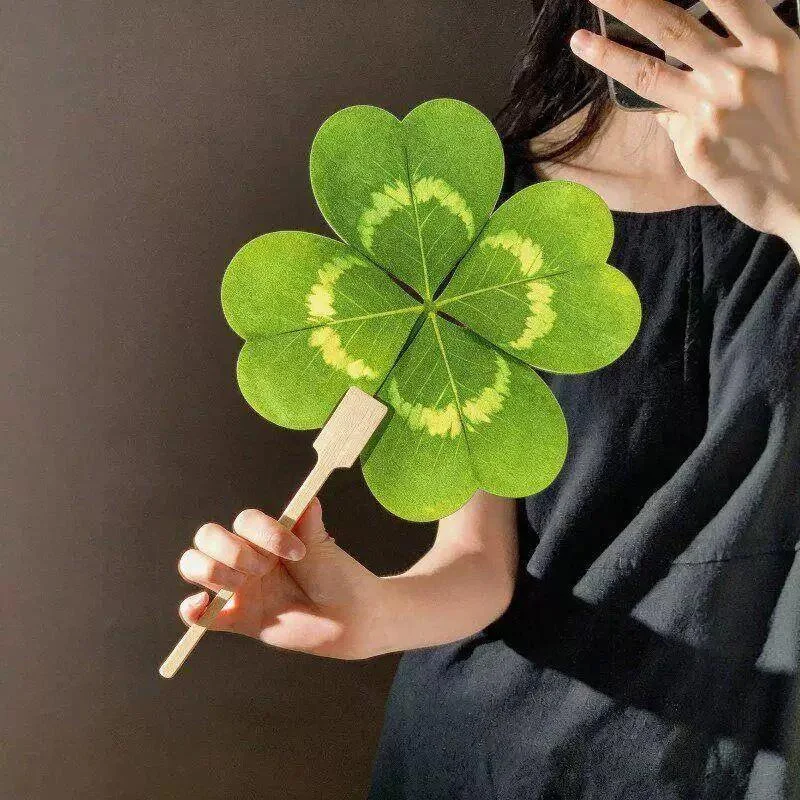 Four Leaf Clover Peach Blossom Fans, Portable Summer Puff Fan, Hand cranked Fan, High Beauty Outdoor Photography Props