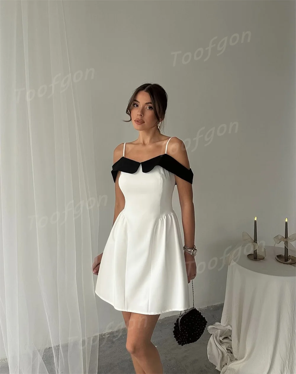 Toofan Schwarz Weiß Spaghettiträger Kurze Abendkleider Maßgeschneidertes A-Linie Mini-Abschlussballkleid Damen Partykleid für besondere Anlässe