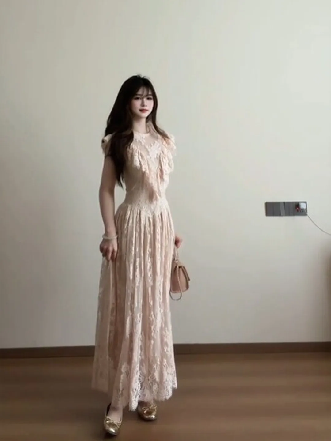 

Elegant Slimming Waist Dress Fairy Tale Style Summer 2026 Midi Dress Soft Cotton Material French Style Chic City Commute