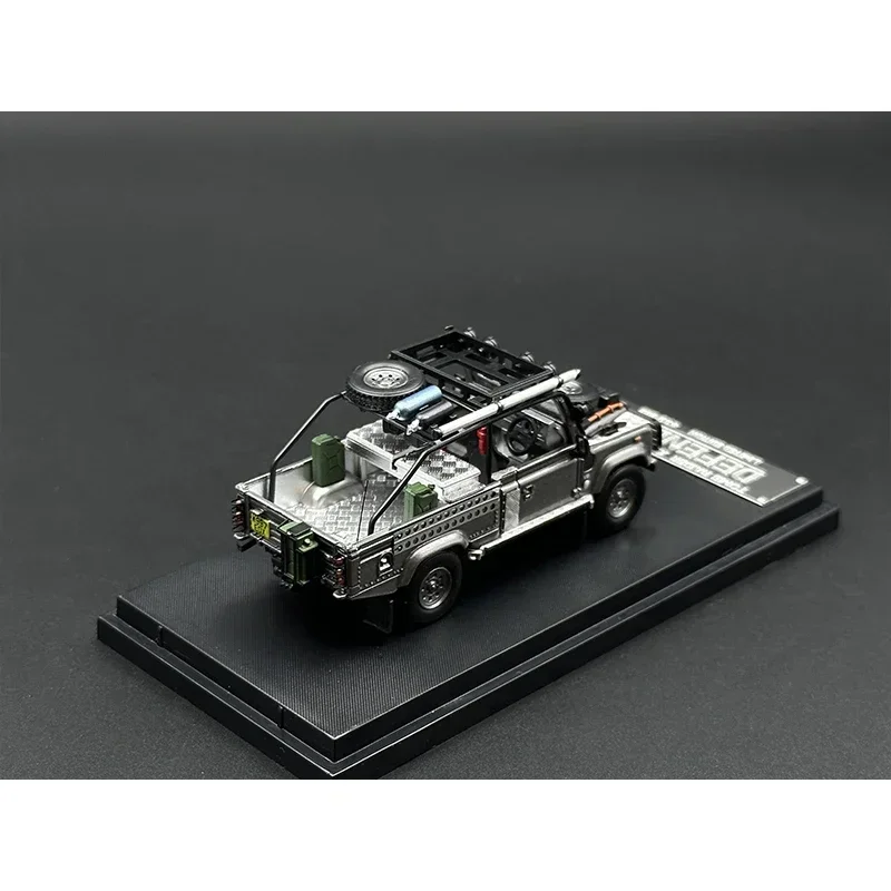 SW In Stock 1:64 Defender Pick Up Silver Many Attachments Collection Miniature Toys Diecast Car Model Street Warrior
