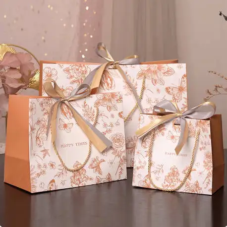 

Retro Golden Flower Gift Bag with Ribbon Birthday Souvenir Handbag Tote Bag Paper Packaging Bag in Stock
