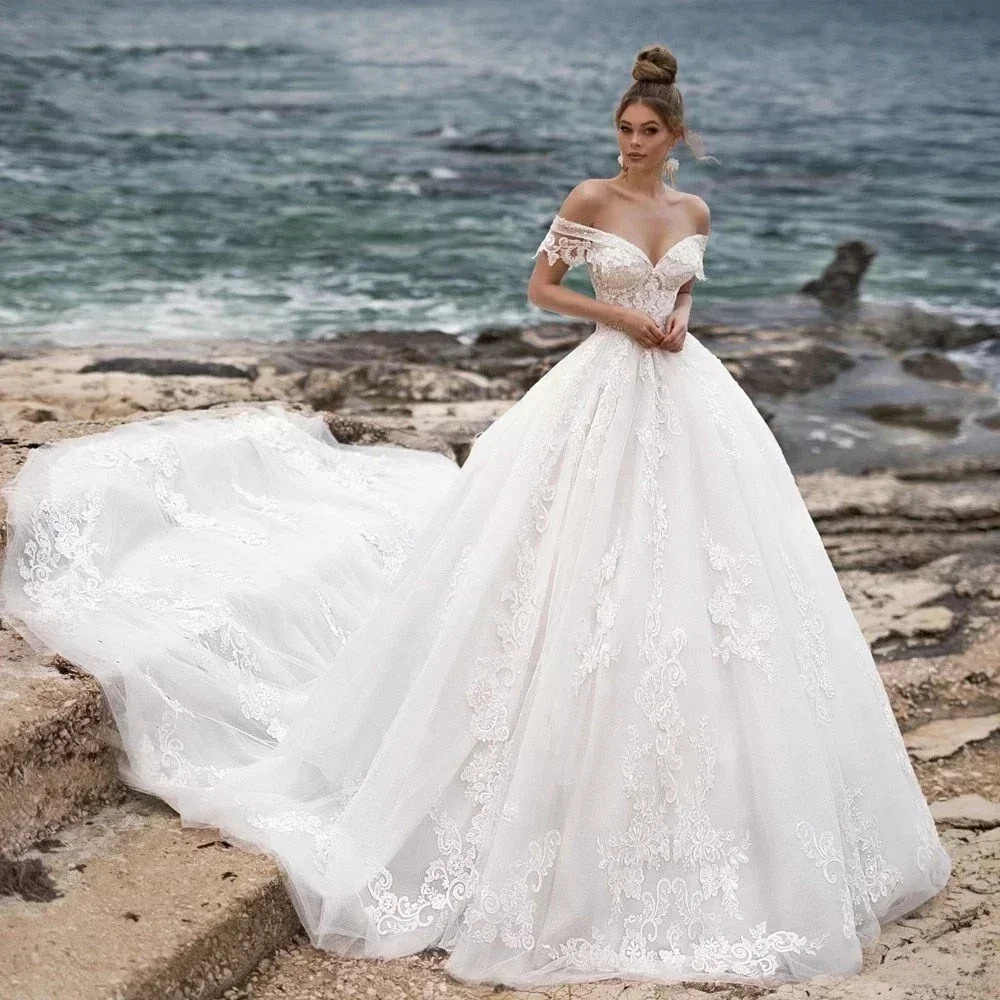 

Customized Classic Formal Exquisite Lace Embroidery Applique Ball Off-the-shoulder Long Dresses Prom Dresses Fashion Retro Simpl
