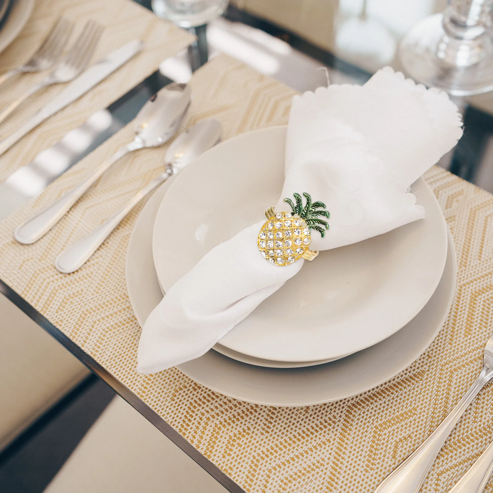 

6Pcs Diamond Pineapple Napkin Buckles Exquisite Table Accessories Holiday Dinner Party Decor Napkin Buckle Table Supplies
