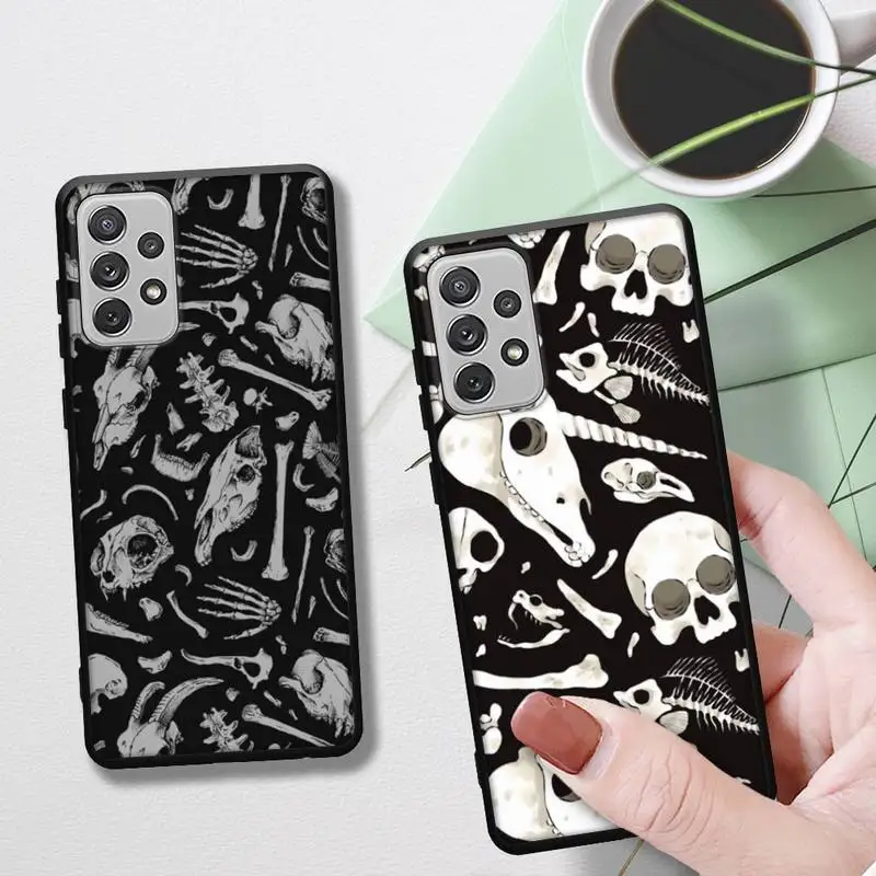 Black Skulls and Bones Phone Case for Samsung GalaxyA53 A91 A80 A72 73 A52 53 A70 A41 A32 A21 A22S A42 5G Phone Covers