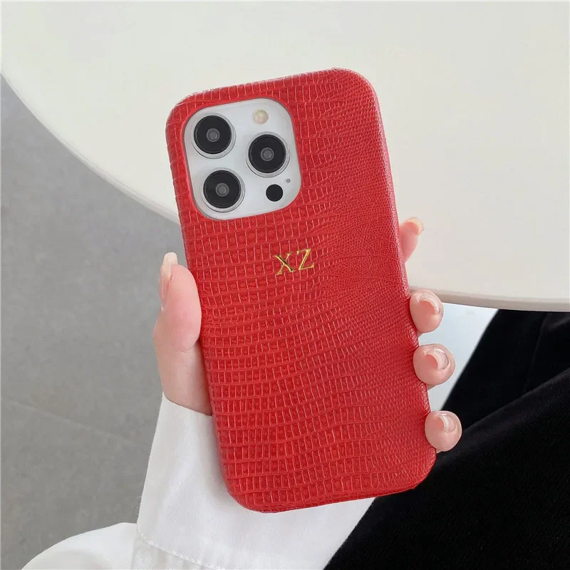 Personalisierte Gold-Initialen Lederhülle für iPhone 17 Pro Max 16 15 14 13 Pro Max Luxuriöse Eidechsen-PU-Hartschale – Detail 17