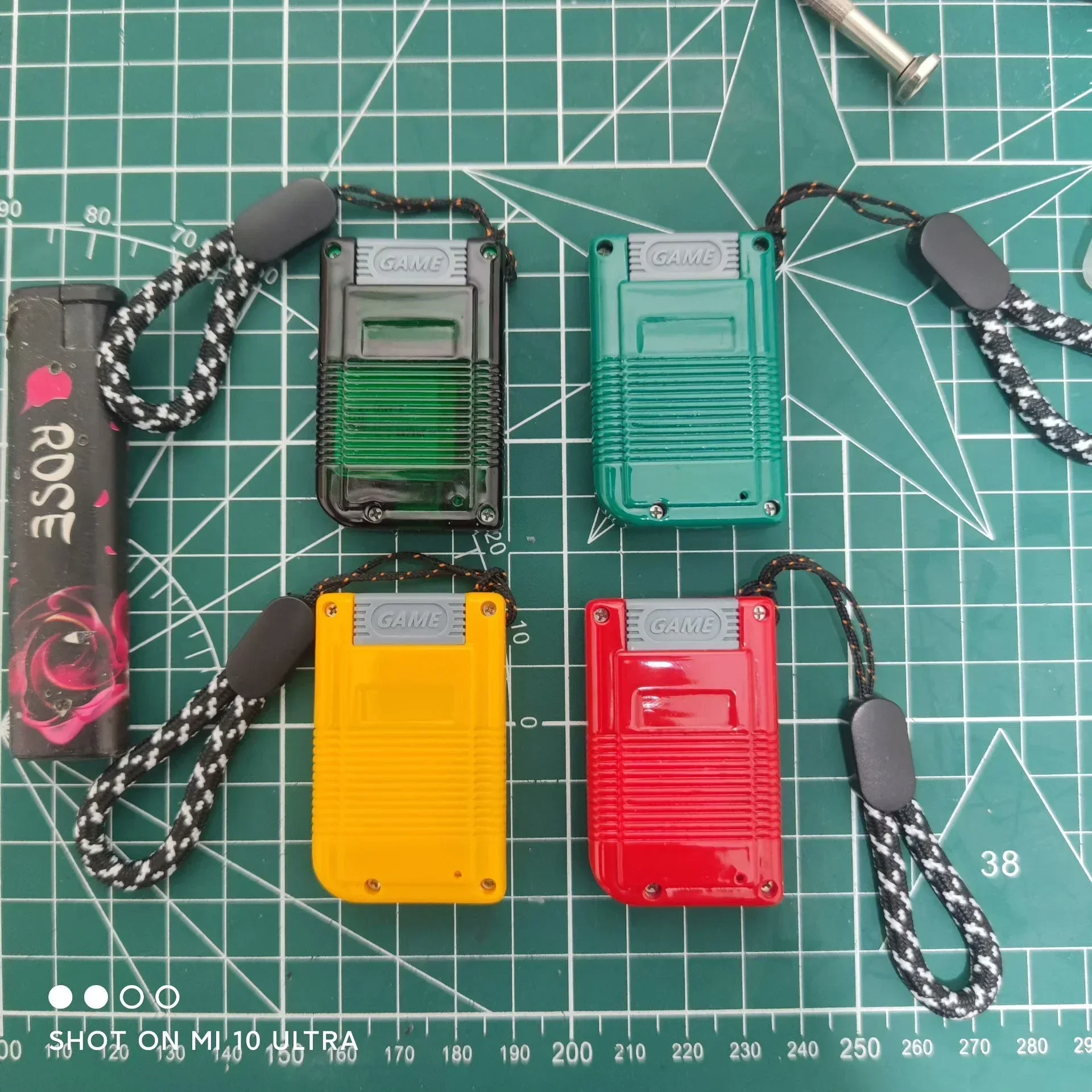 Mini Portátil Handheld Game Console, GameBoy, 160x144 Resolução de Tela, Mini GB Game Console, Cartão TF, 100 + Jogos, Personalizar Presentes