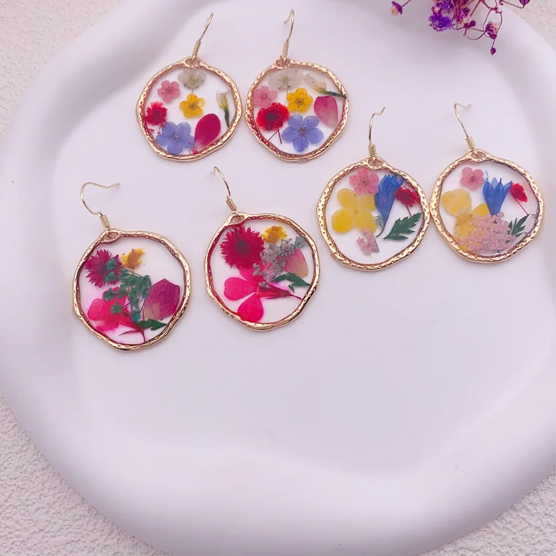 ALLNEWME Cute Lovely Real Dye Flower Round Resin Drop Earrings for Women Girls Gold Plated Alloy Geometric Hanging Earring Gift