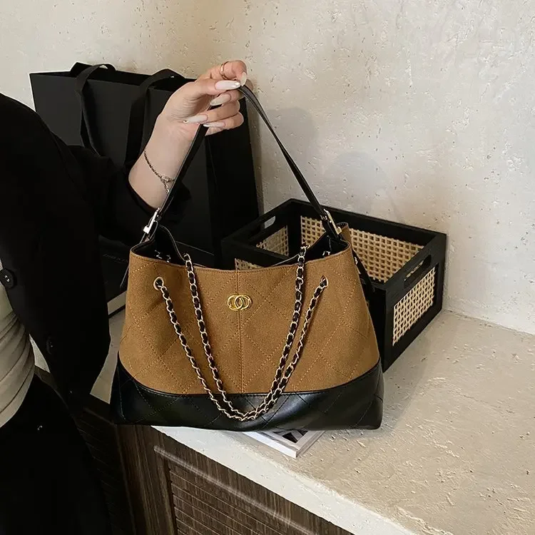 

‌2025 Color-Block Tote Bag - Large Capacity Commuter Messenger Bag with Chain Strap, High-End Women's Work Purse‌