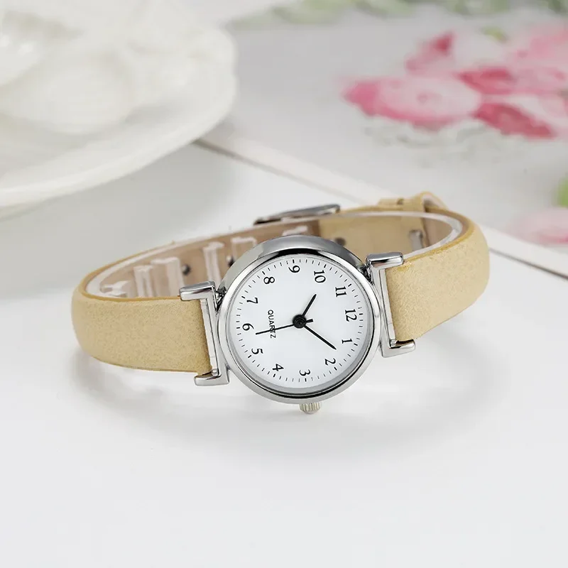 Zegarek Damski-Montre-bracelet décontractée à petit cadran pour femme, montre en alliage à quartz, montre-bracelet en cuir pour femme, marque de luxe, mode