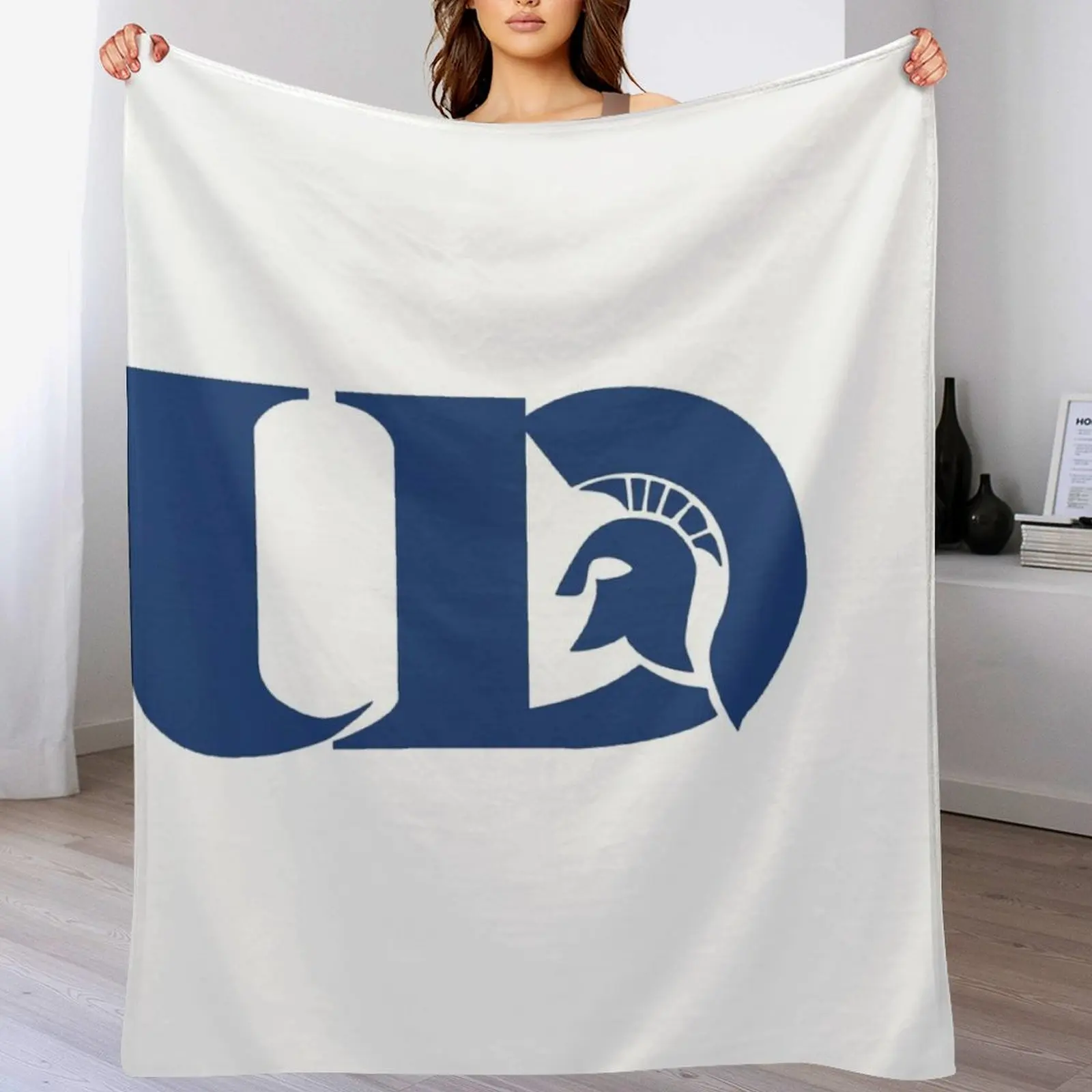 University of Dubuque spartans Throw Blanket bed plaid Beach Extra Large Throw Blankets