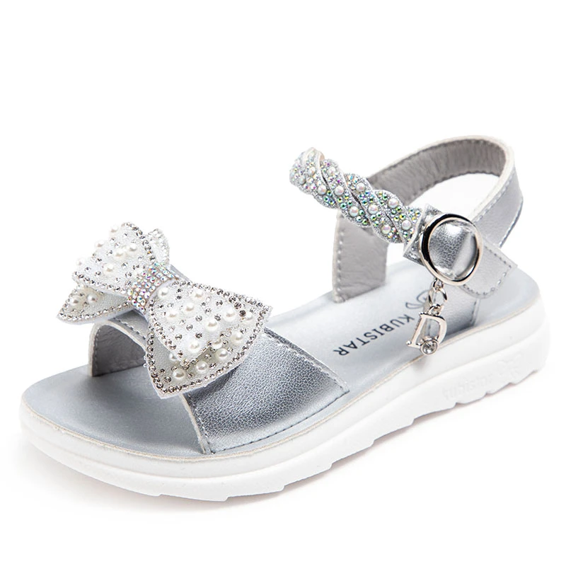 Girls Sandals 2023 Summer Children's Fashion Princess Shoes Versatile Kids Fashion Soft PU Butterfly Cute Shine Chic Dress Shoes