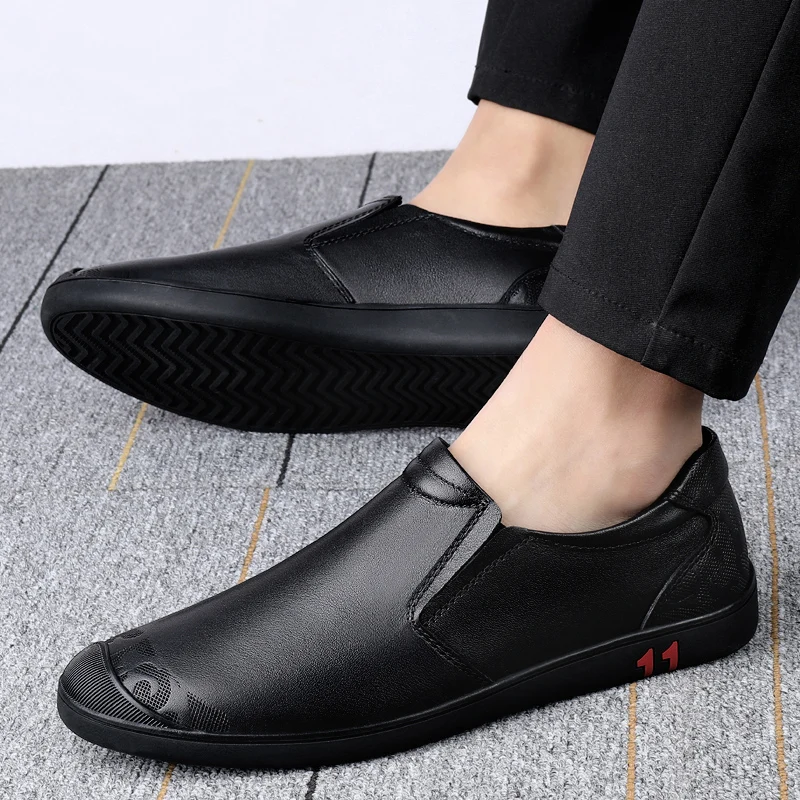 

Genuine Leather Men's Walking Shoes Brand Man Soft Moccasins Loafers Breathable Slip on Black Jogging Sneakers Driving Trainers