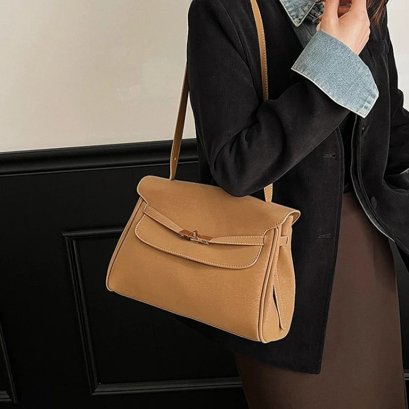 

High-End Women's Leather Crossbody Bag Classic Paris Elegant Casual Vintage Ladies Fashionable Shoulder Bag