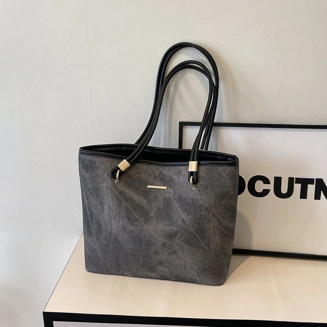 

Casual Women's Bag 2025 New Large-capacity Student Class Commuter Bag Versatile Portable Tote Bag Axillary Shoulder Bag