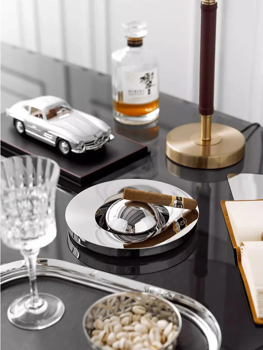 

Stainless Steel Cigarette Ashtray with Lid, Luxury Designer Ashtray, Living Room, Home Decoration, Table, Office, Hotel