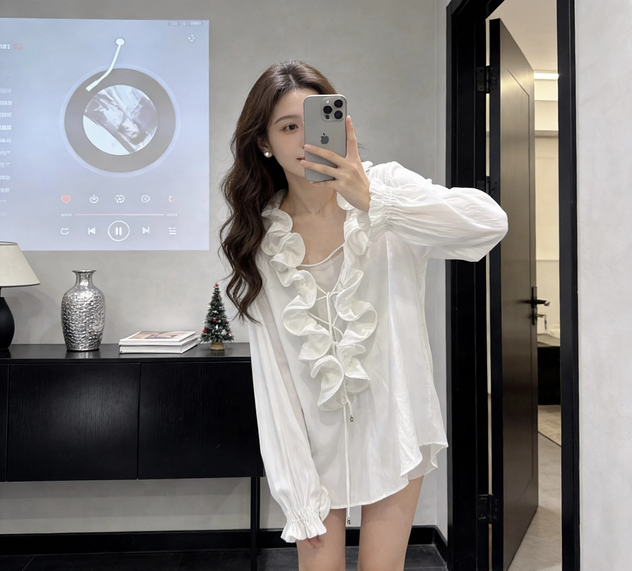 

Новая весенняя женская блузка в корейском стиле с V-образным вырезом, плиссировкой, цветочным узором и завязками, из шифона, элегантная, свободного кроя, из полиэфирного волокна