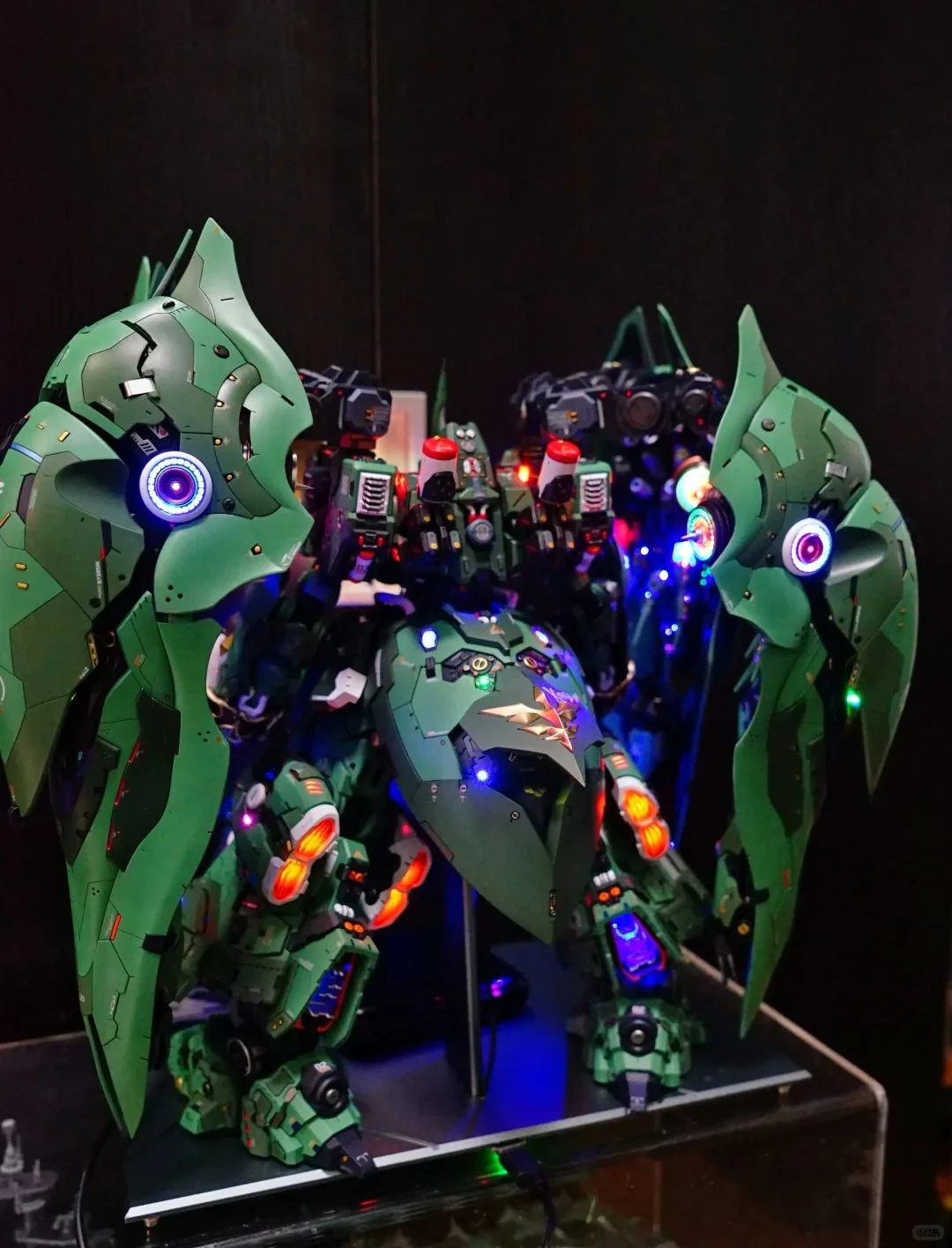 AXIS MODEL WORKS Kshatriya 1/100 Scale Assembly Model Kit with Luminous Lamp OSIRIS AERIAL DOMINATOR Action Figure Plastic Toy view 6