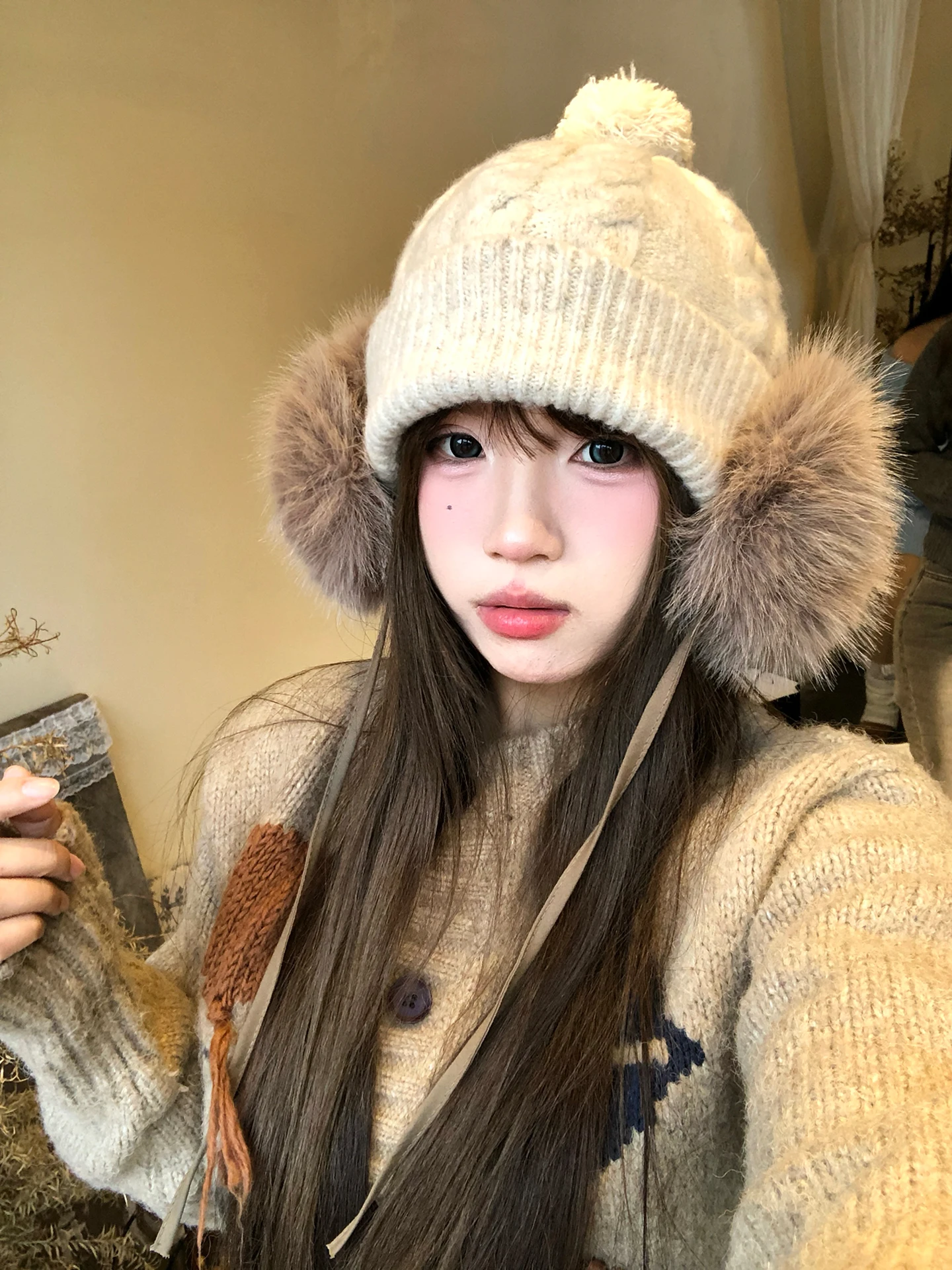 Winter Warm Knitted Hat Women's Retro Ball Tie Knit Cap Ear Protection Face Slimming Non-Adjustable round Top No Brim Cap