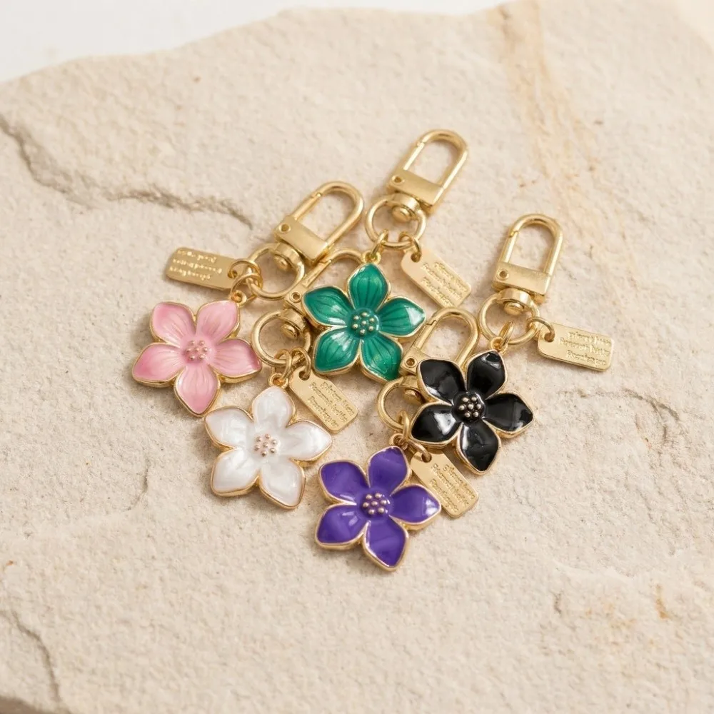 Creative Cute Pear Blossom Keychain Mini Sweet Flower Pendant Ornaments Cherry Blossom Keychain Gifts