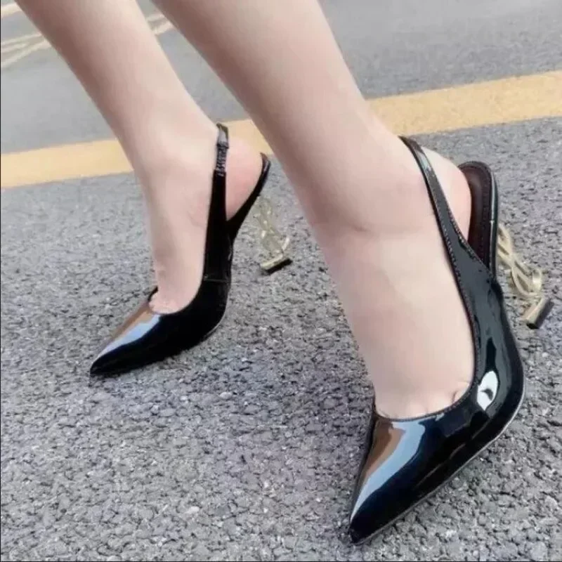 2025 Maillard Women's Fashion High Heels Women's One-piece Patent Leather Square Head Letter Heel Open Toe Sexy Sandals