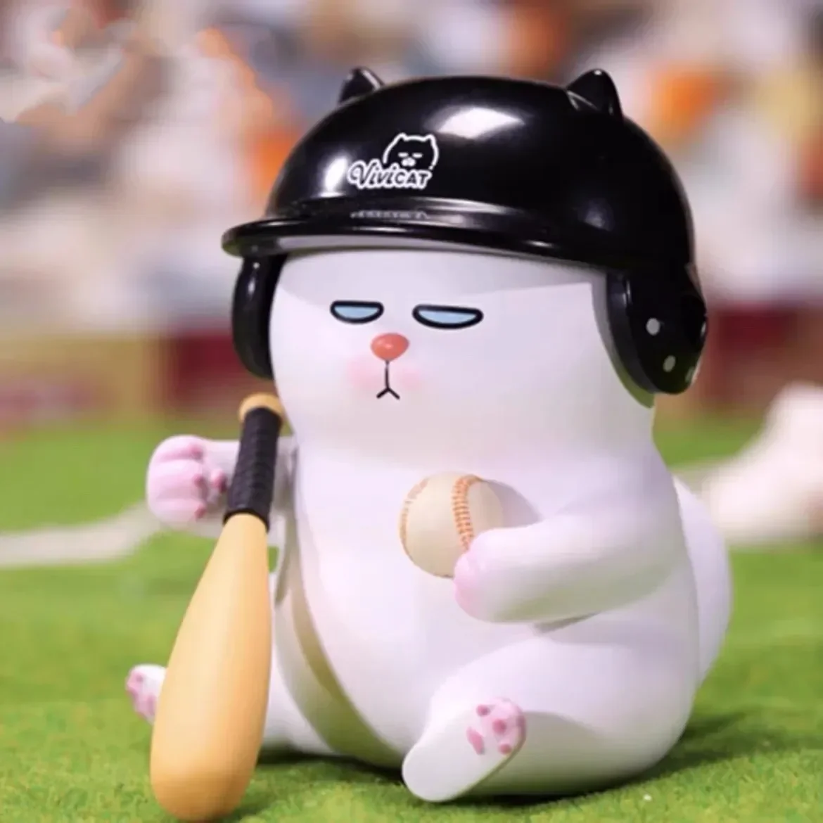 

Popmart Vivicat Cute Helmet Series Blind Box Guess Bag Desktop Decoration Cute Model Gift Girl Blind Bag Toys