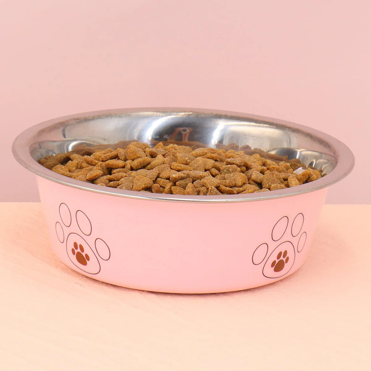 Enhance mealtime with the luxurious and elegant elevated pet feeder for a stylish and practical dining experience. Keep your fur