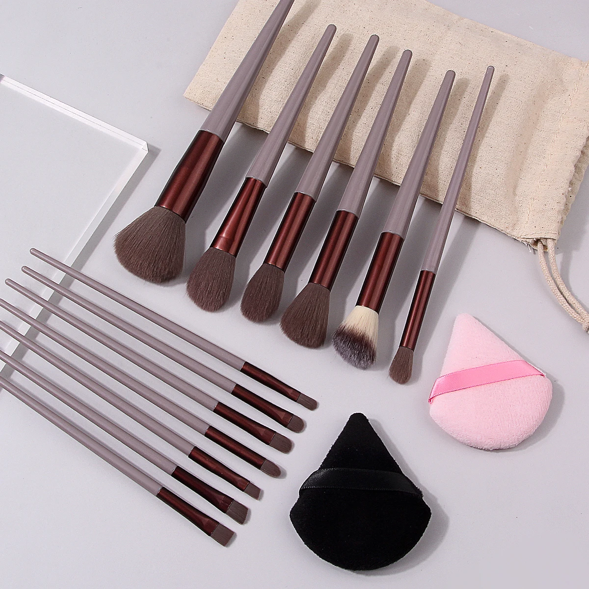 16pcs Professional Makeup Brush Set Foundation Concealers Eye Shadows Powder Blush Blending Brushes Beauty Tools with Bag