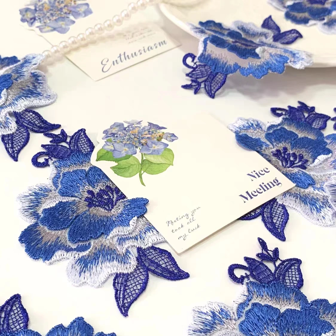 5Pcs/Lot 9.5*12cm Shiny Blue White Mixed Flower Gradient Sewing Motif Venise Lace Applique for Garment Embroidery Lace Patches