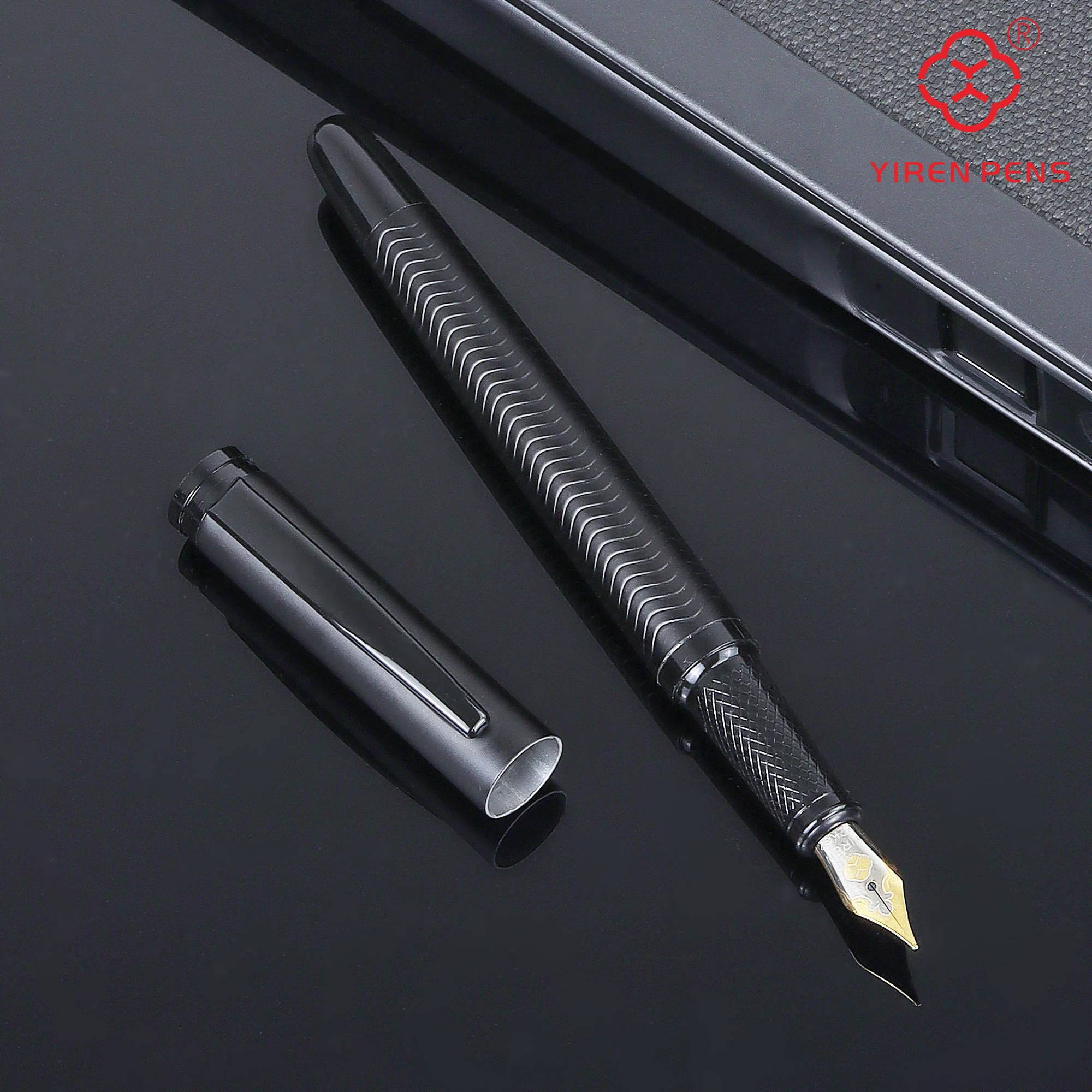 

1 Set Professional Business Fountain Pen Set with Smooth Writing - Metal Body, and Business Style,Perfect Gift