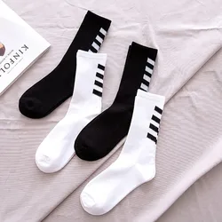 Chaussettes en coton respirantes de couleur unie, chaussettes de rue, Hip Hop, Skateboard, Tube central rayé, offre spéciale, 2023