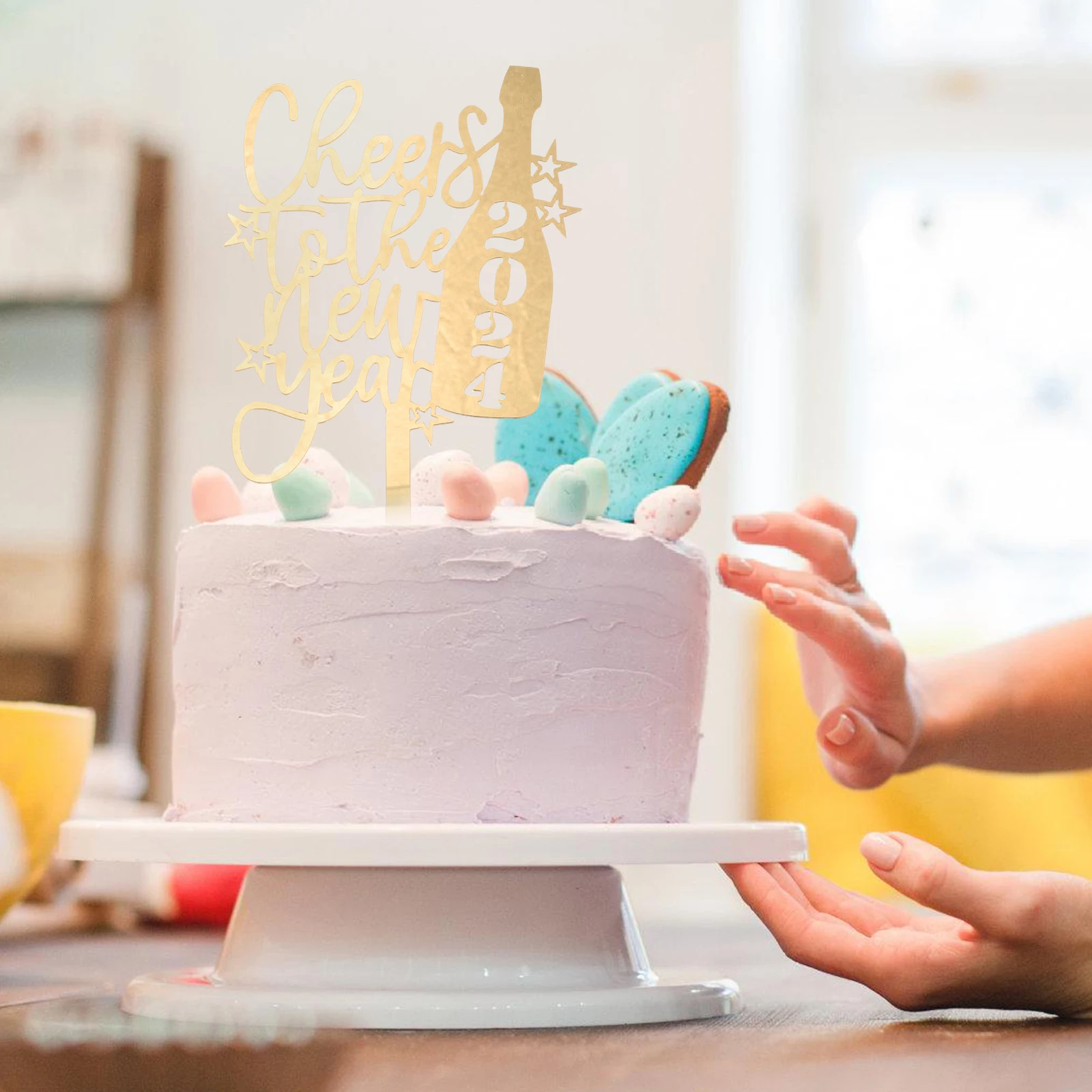 

10 Pcs New Year Cake Decorations Reusable Plastic Insert Cards Happy Cupcake Toppers Party Dessert nament 2024 Cake Topper