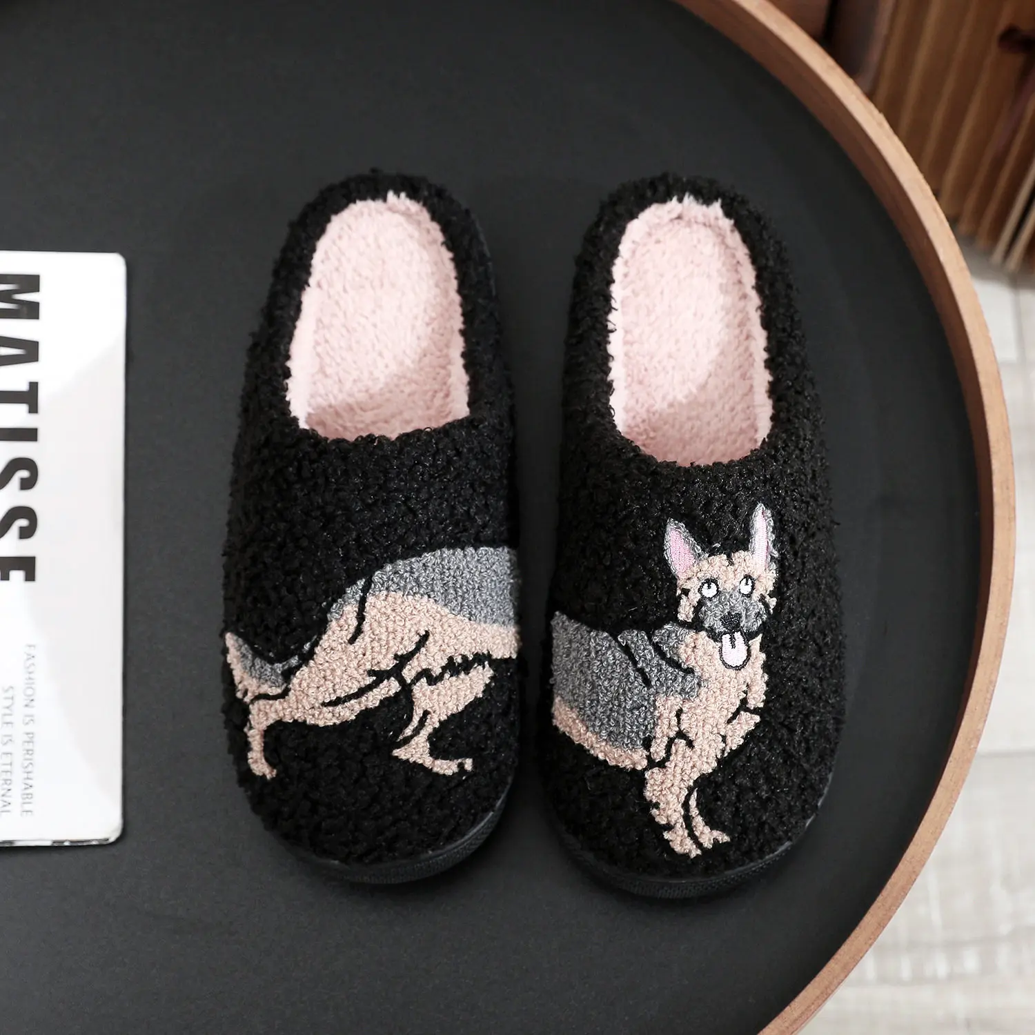 

Comfortable Pet Embroidered Cotton Slippers for Men And Women Home Winter Warm Plu Slippers Large Size epherd Dog Slippers