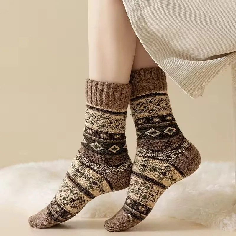 Winterwollsocken, verdickte Socken, Retro-Ethno-Stil, Paar-Stil, warme Frottee-Socken in der Mitte der Wade – Detail 2