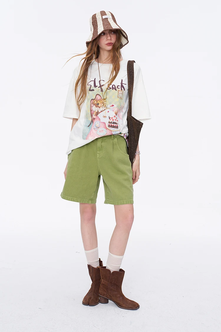 ELFSACK Women's Sweet Short Sleeve Graphic Tee with Cute Print, T-Shirt with Multiple Color Options, Loose Casual Autumn Top