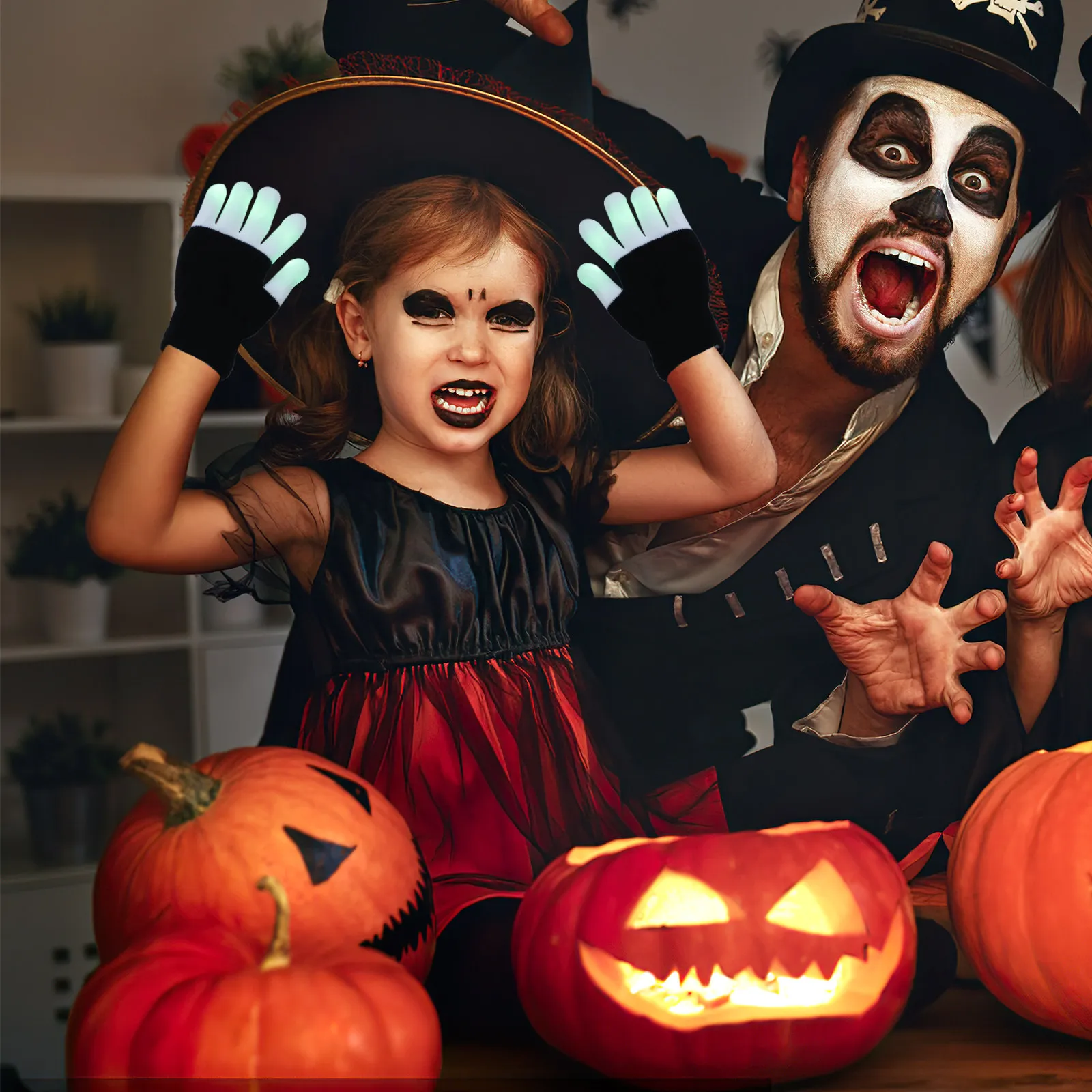 

1Pair Light Up Glow Gloves Vivid Scary Ghost Claw LED Glow Gloves for Halloween Costume Party Carnival Theme Decor Fun