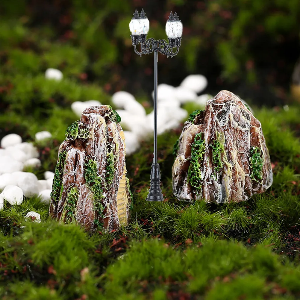 

2Pcs Premium Mini Yard Lamp for Mini House Interior Garden Decoration Microlandscape Sand Table Decor Lamp Models Village Street