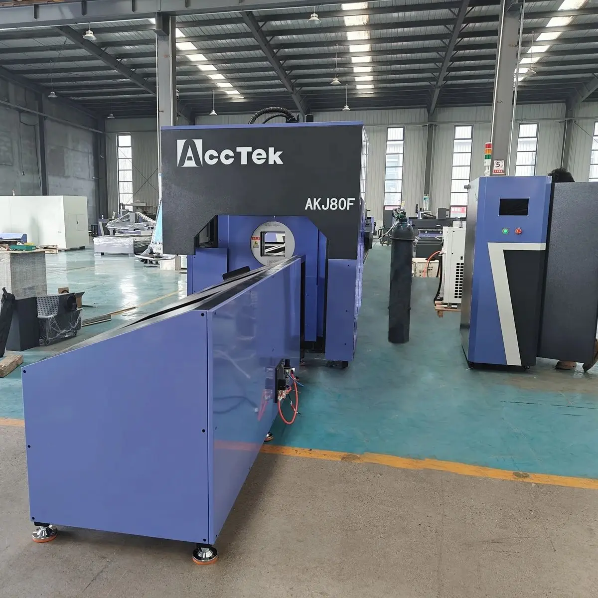 Bevel Pipe Laser Cutting Machines for Metal Tubes of Mild Steel Stainless Steel Aluminum with 3D Laser Cutting