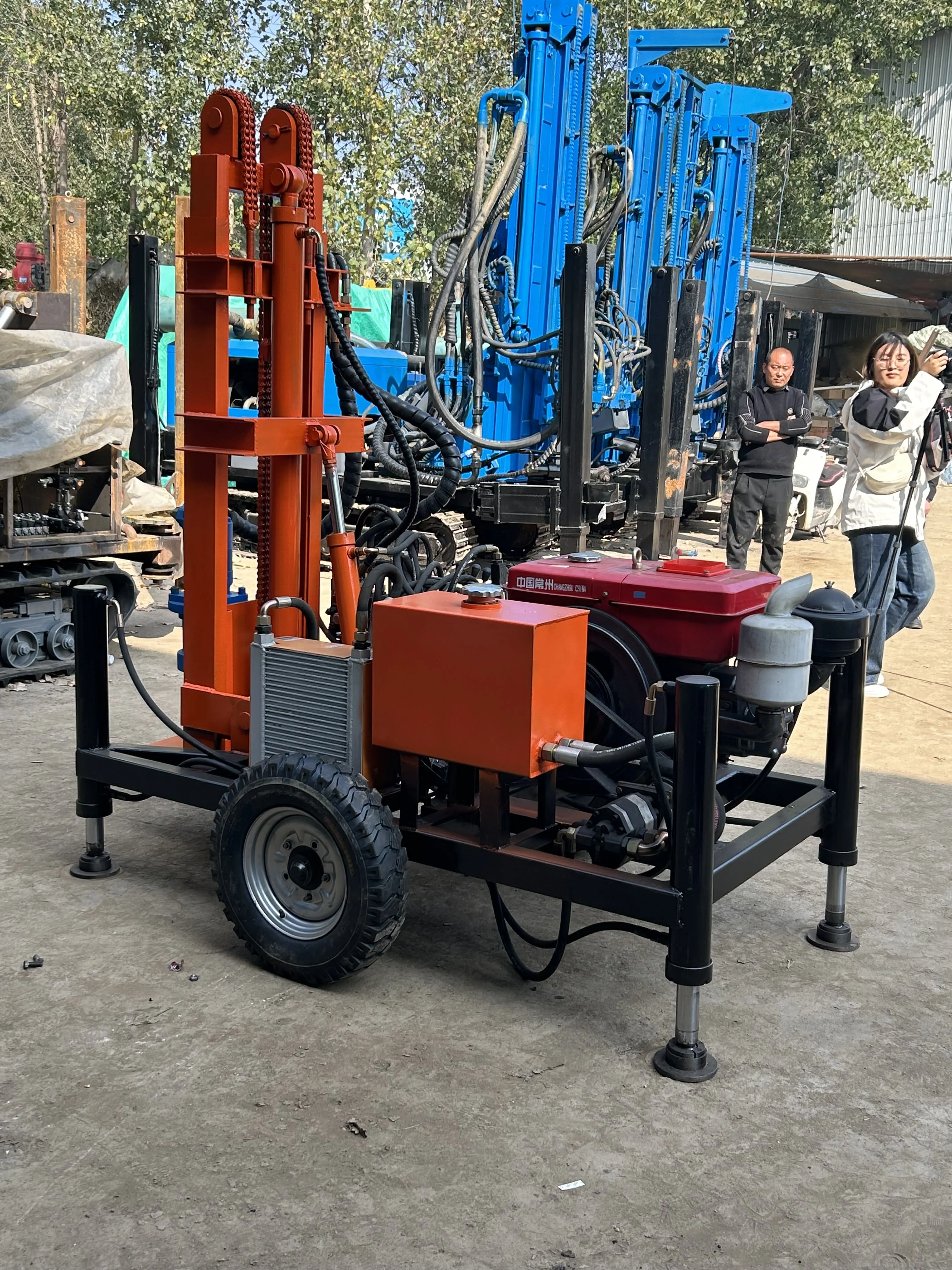 Portable 160m DTH Mini Hydraulic Borehole Drilling Rig Trailer Mounted Water Well Rig with Pump Motor Engine Core Components