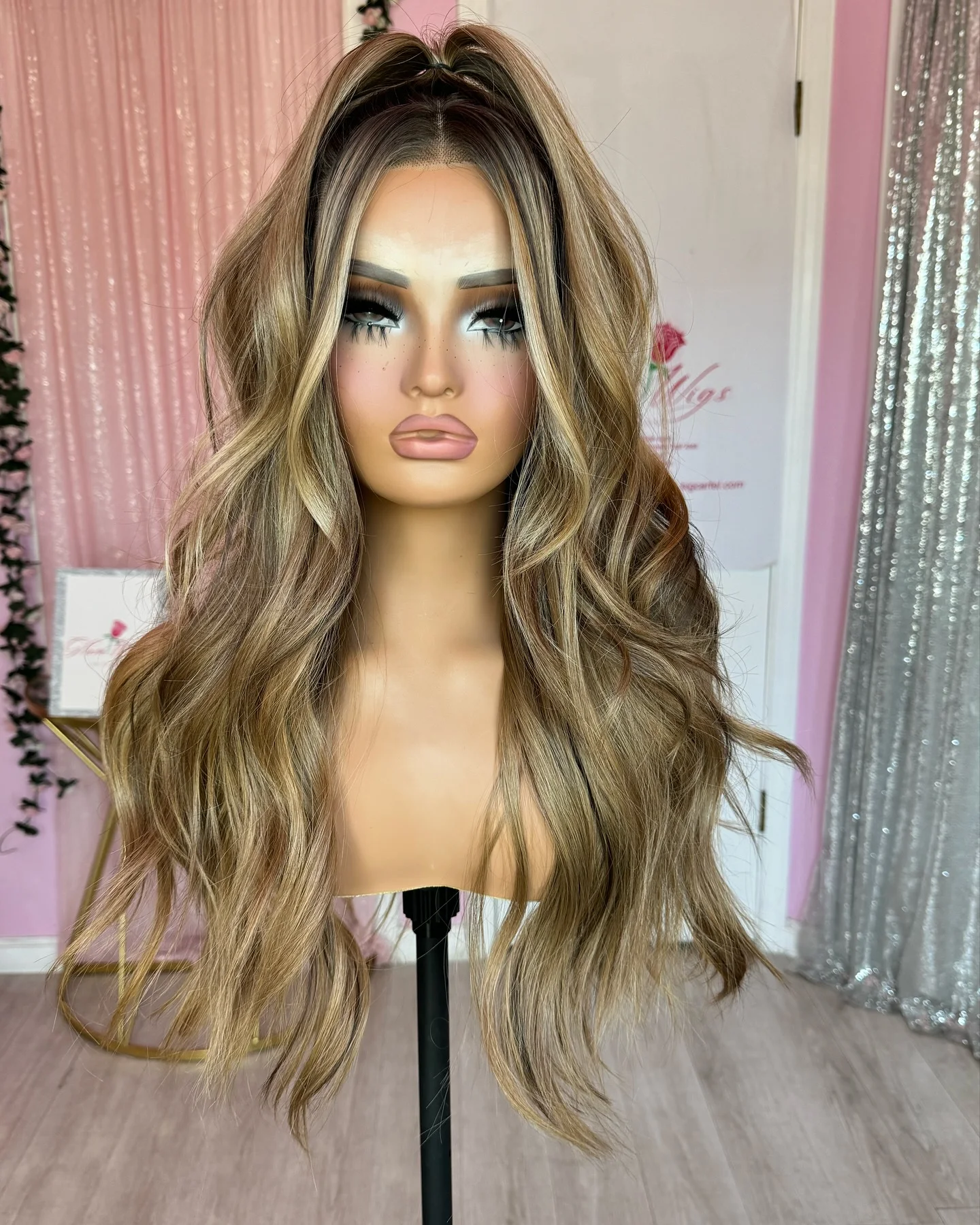 

Dark Blonde Brown Fashion Wig Body Wavy Synthetic Lace Front Wig Glueless Wig Synthetic Wig for Women Natural High Quality Wig