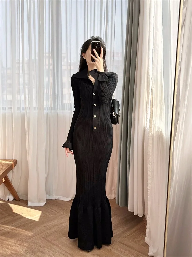 Black knitted long women\'s dress temperament elegant elastic Slim package hip fishtail dresses 2024 fall new