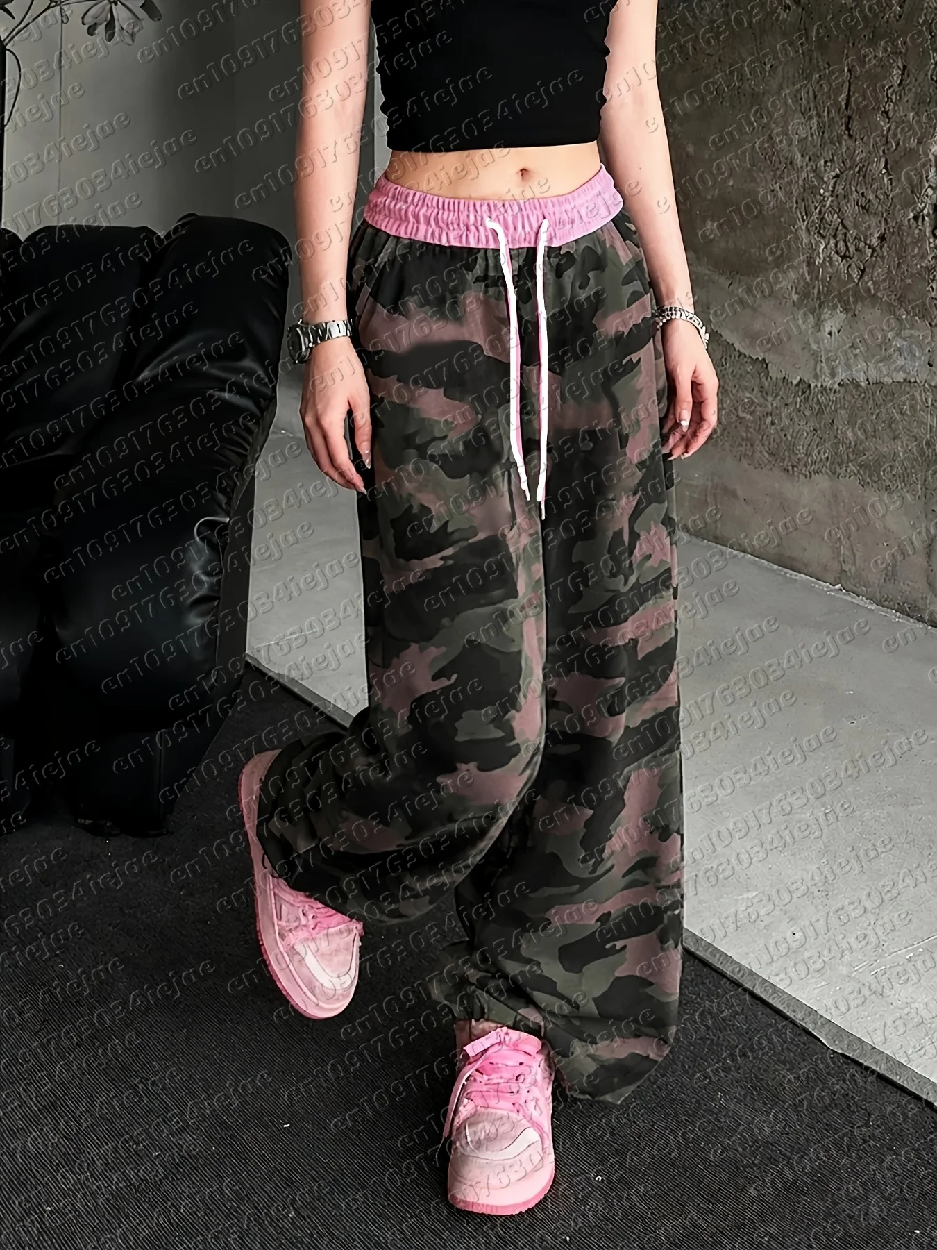 Damen-Freizeithose mit Rotem Leopardenmuster und Weitem Bein, mit Kordelzug für eine Schmeichelhafte Passform – Detail 6