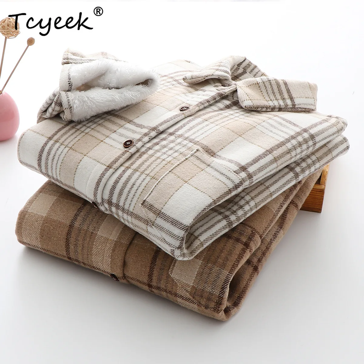 

Thick Velvet Plaid Shirts Women Winter Warm Blouses and Tops New Casual Woolen Shirt Jacket Female Clothes Coat Outwear C17001X