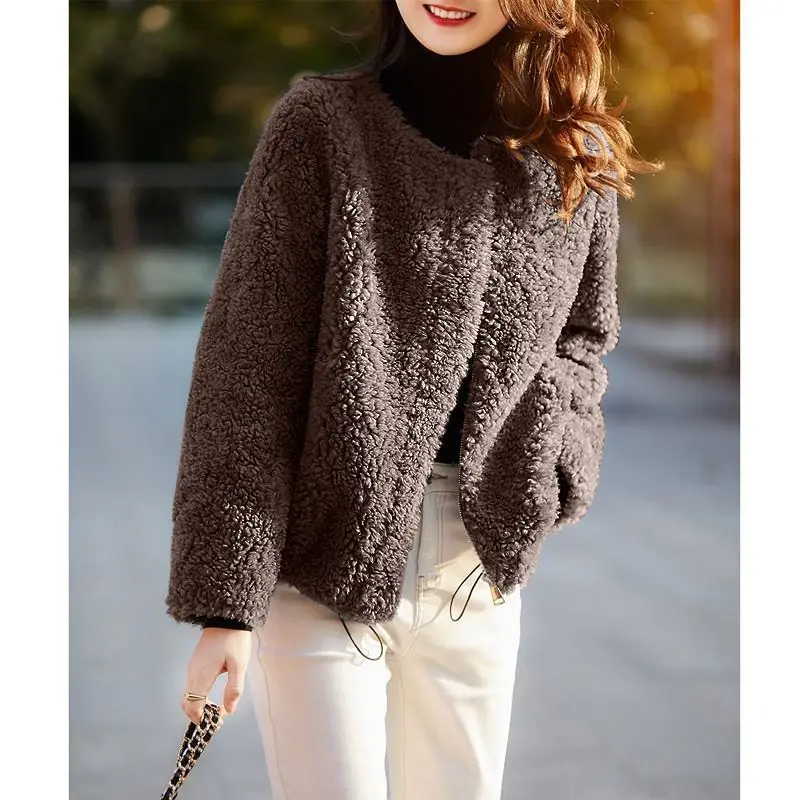 Wearing Granular Velvet Long Sleeved Small Fragrant Style Jacket for Women with a Round Neck and Solid Color New Trend